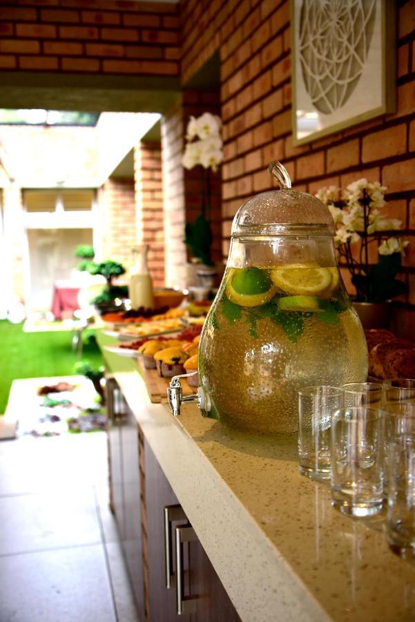 Five O'Clock Zen Boutique Guest House Центурион Экстерьер фото